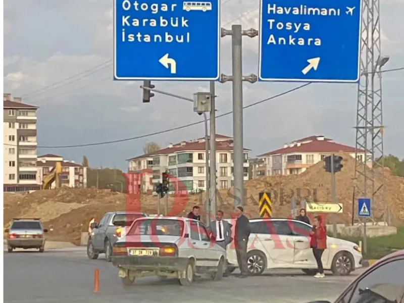 Kastamonu'da Maddi Hasarlı Trafik Kazası!