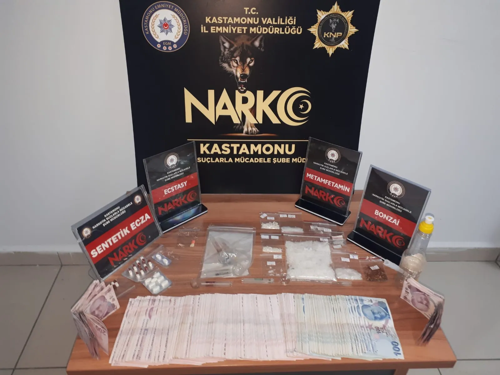 Kastamonu'da Narkotik Operasyonu 6 Şahıs Yakalandı! 2