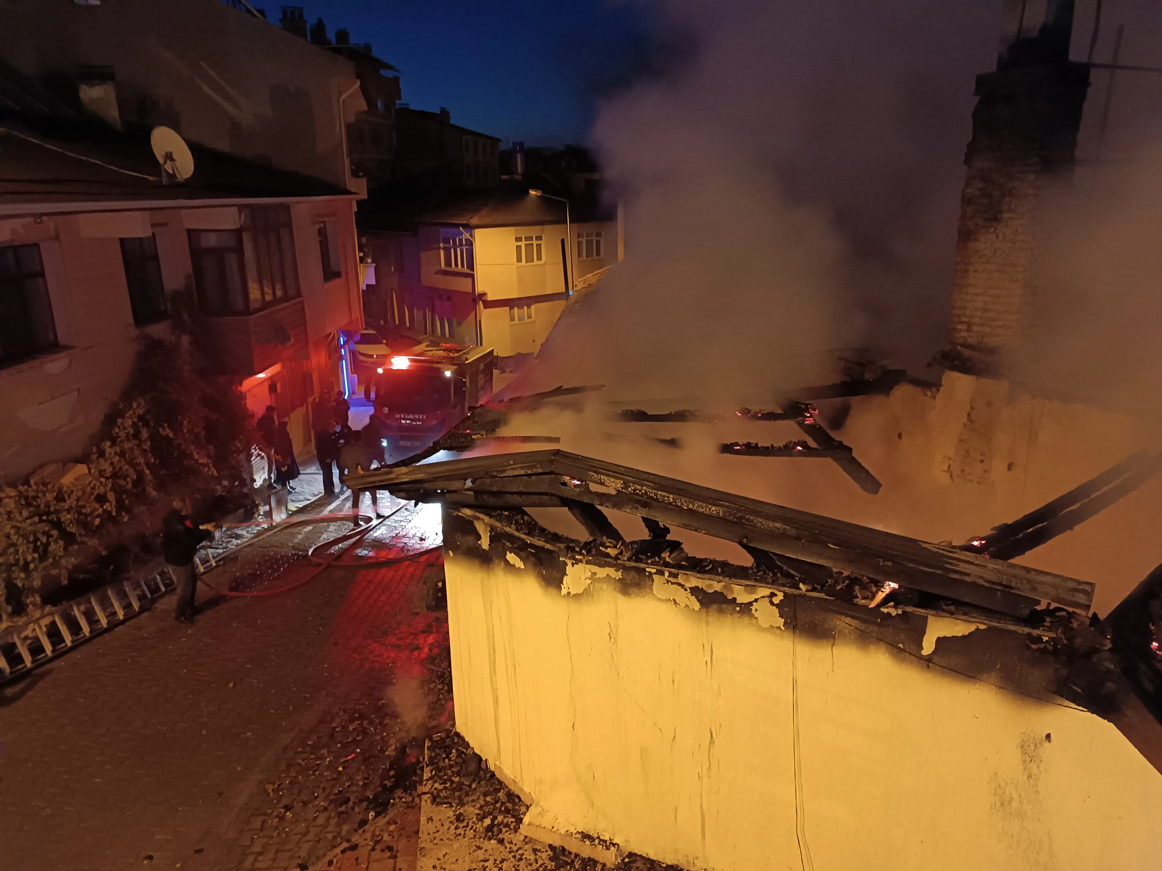 Kastamonu’da Tarihi Hamamda Yangın! Kullanılamaz Hale Geldi (2)