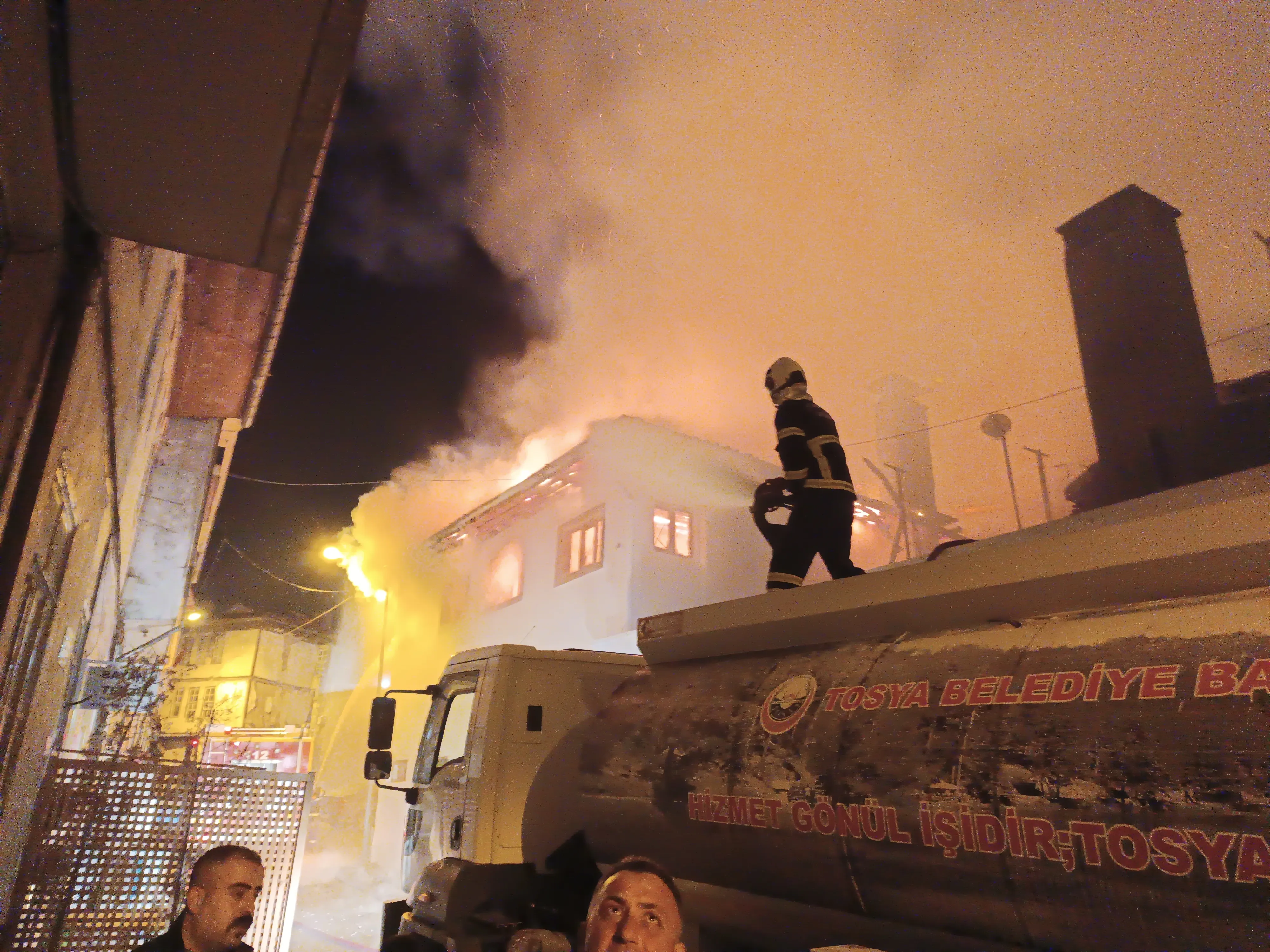 Kastamonu’da Tarihi Hamamda Yangın! Kullanılamaz Hale Geldi (3)