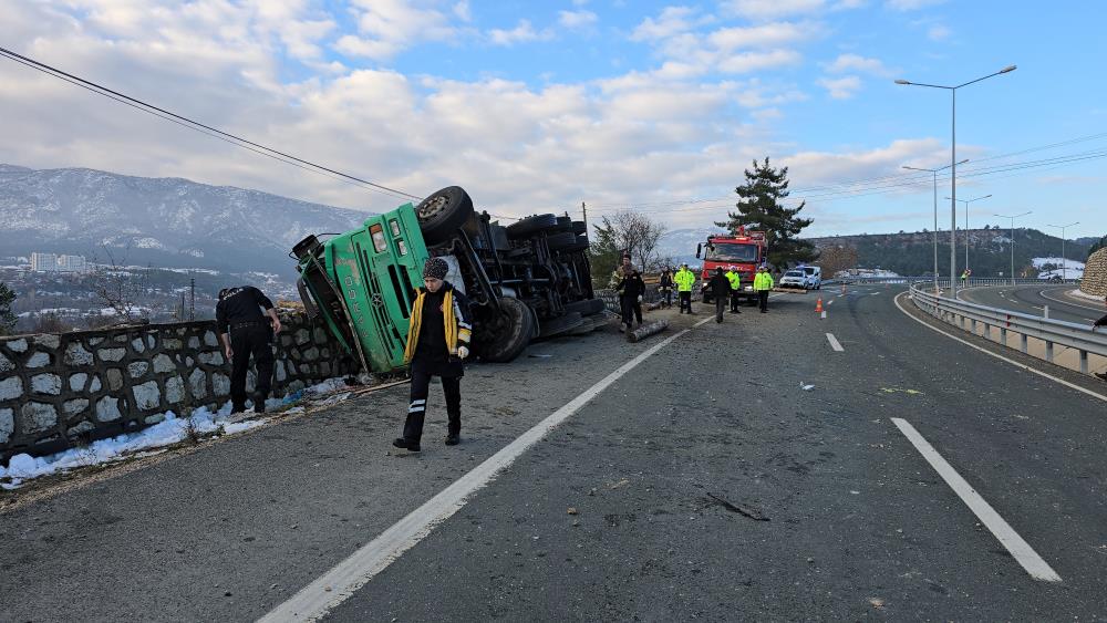 Karabük Bartın Kamyon Tomruk (1)