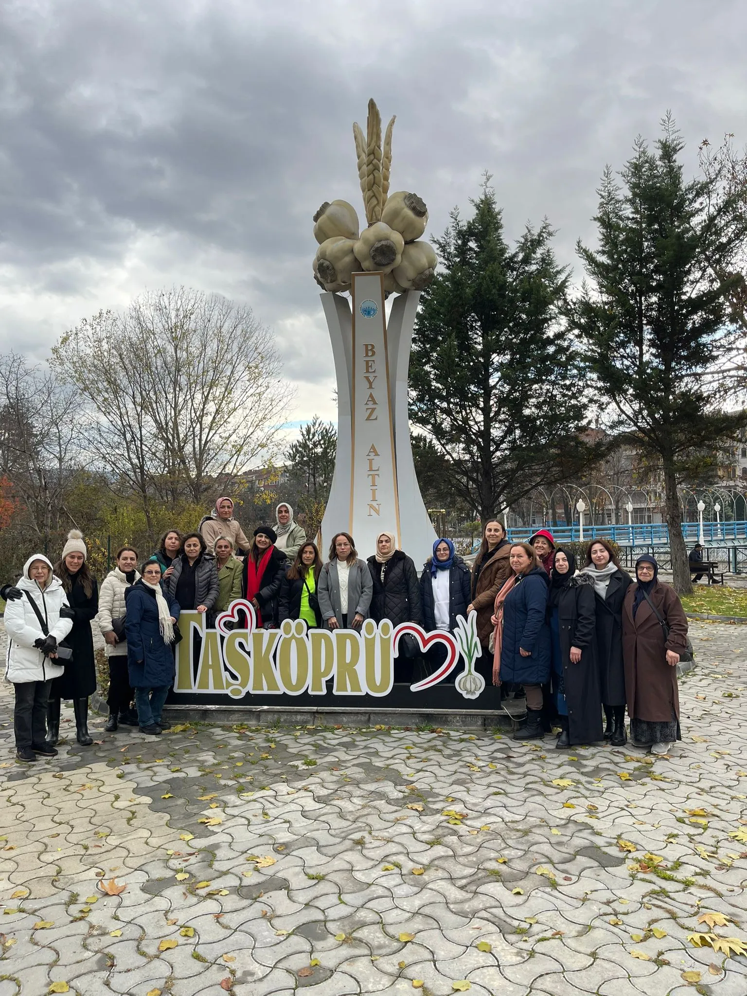 Kas Der İstanbul Kadın Kolları'ndan Taşköprü Çıkartması!