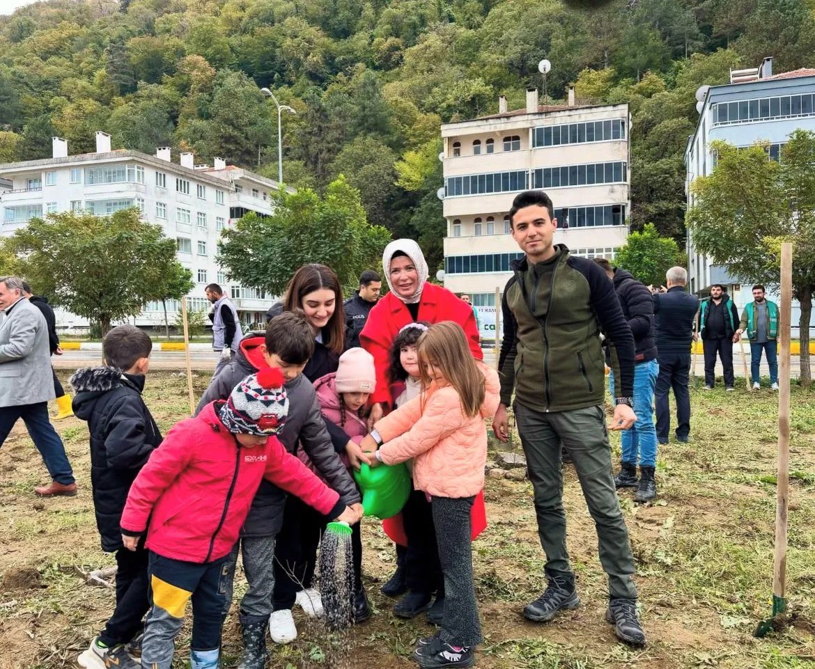 Kastamonu Geleceğe Nefes Oluyor 19 Ilçede 15 Bin Fidan Dikildi! 5