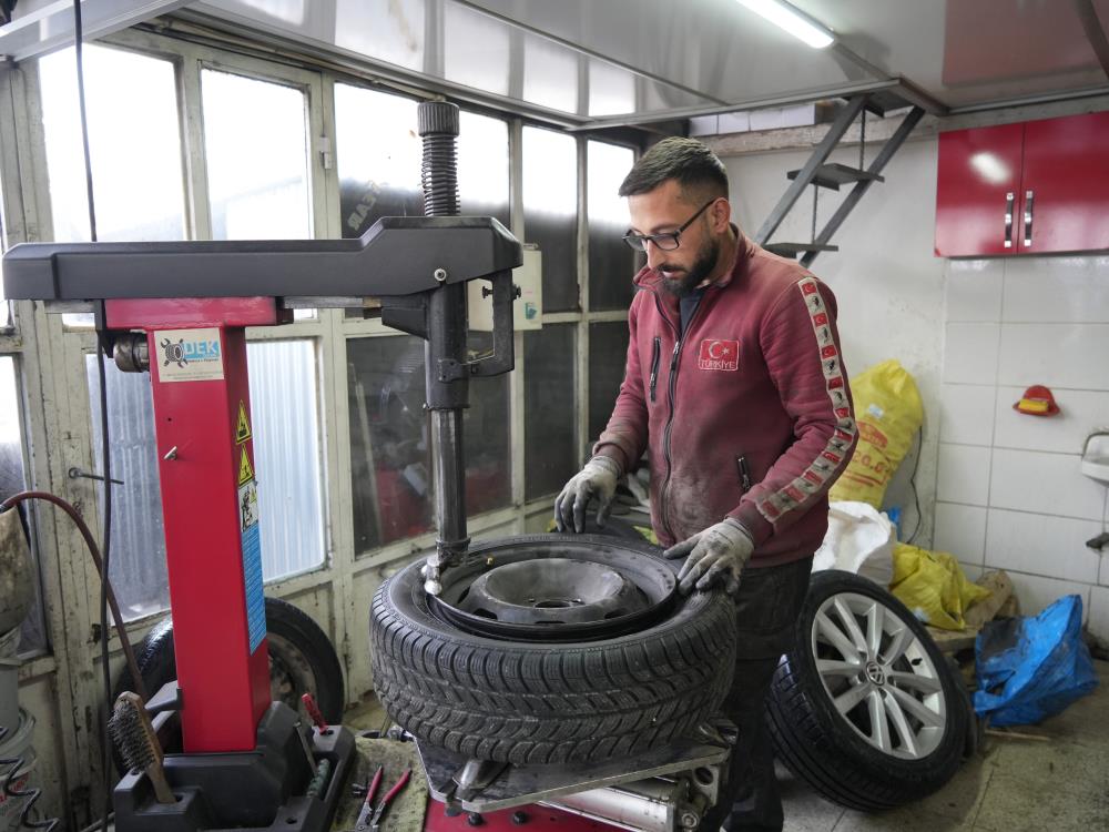 Kastamonu Kış Lastiği Mesaisi (2)