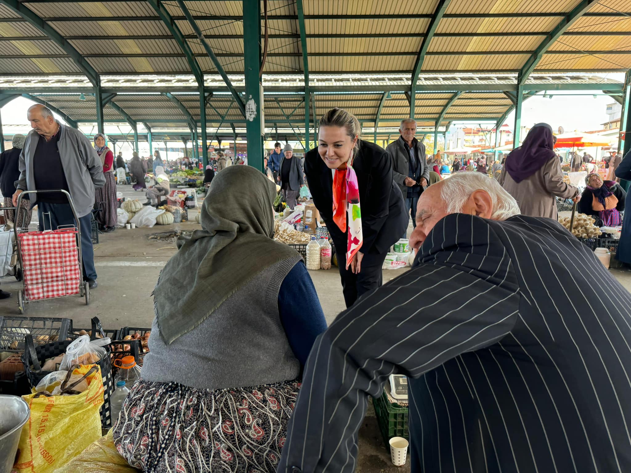 Kastamonu Milletvekili Serap Ekmekci Cuma Pazarı (6)