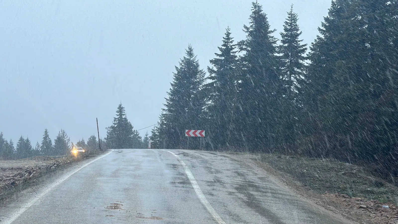 Kastamonu Yollar Beyaza Büründü Kar Yağışı Hayran Bıraktı! 4