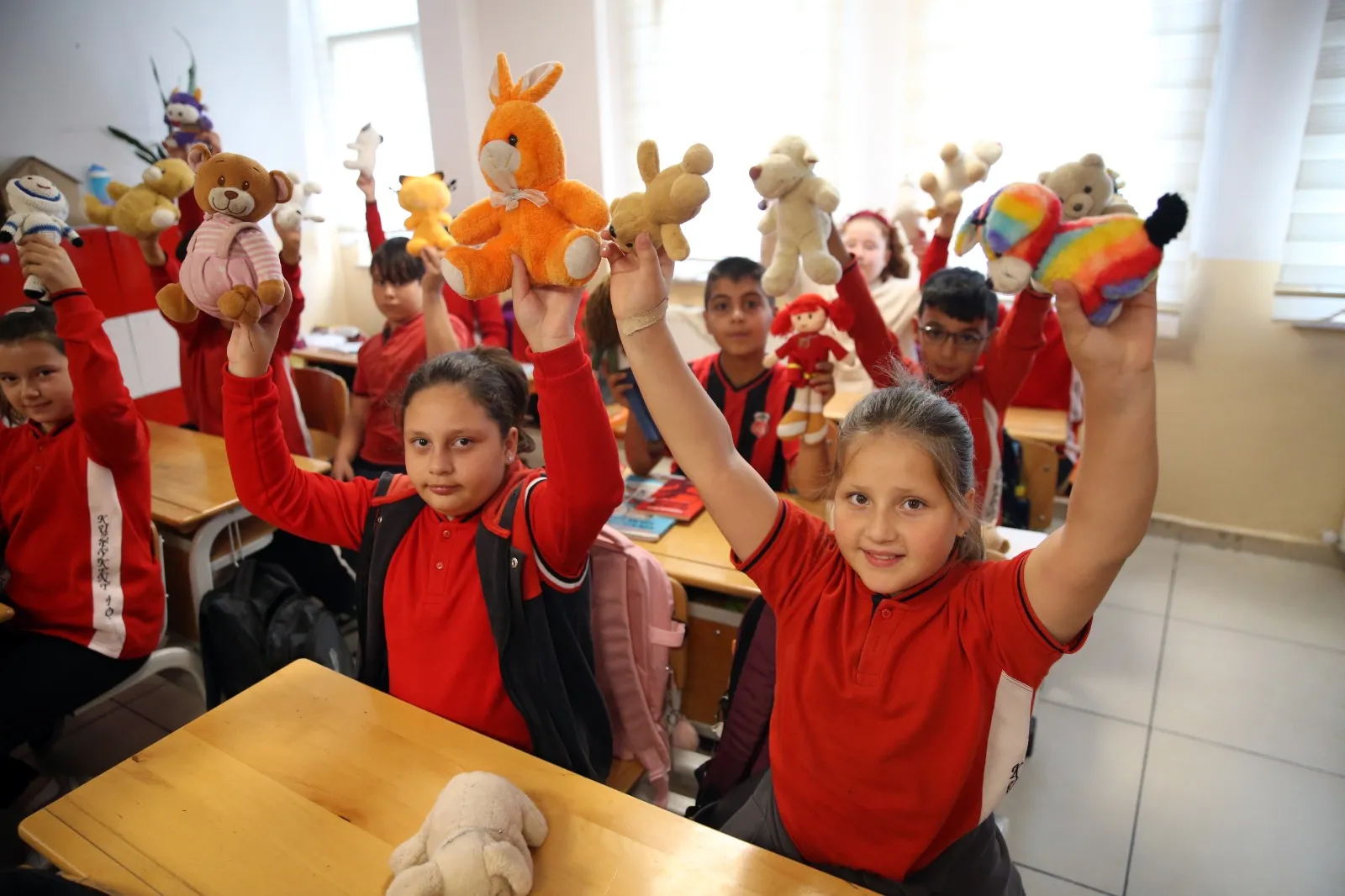 Kastamonu'da Öğrenciler Gösteride Kullandıkları Oyuncakları Diyarbakırlı Çocuklara Hediye Etti! 1