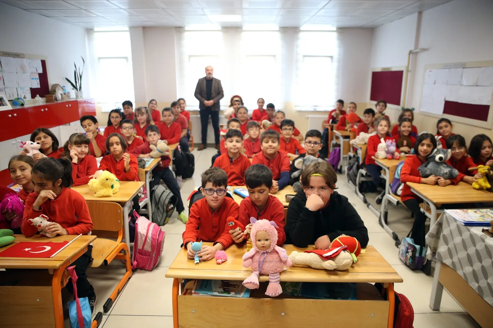 Kastamonu'da Öğrenciler Gösteride Kullandıkları Oyuncakları Diyarbakırlı Çocuklara Hediye Etti!