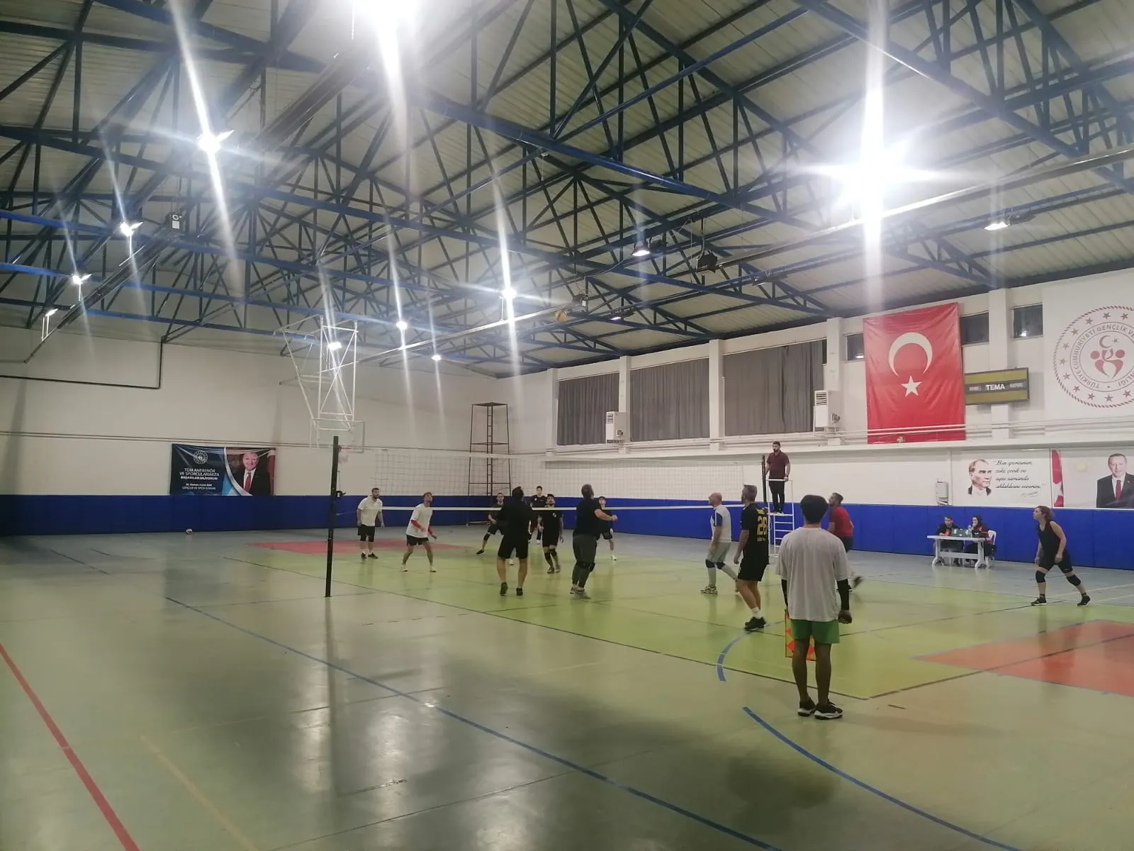 Kastamonu'da Şehit Polis Ahmet Şahan Anısına Voleybol Turnuvası Düzenlendi