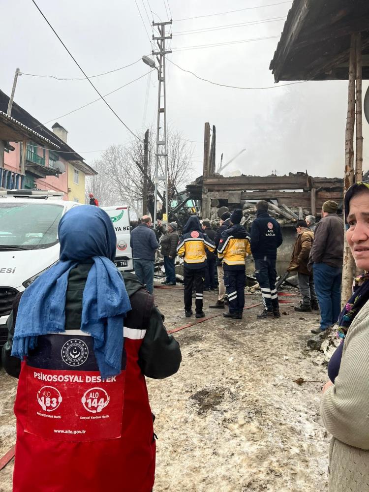 Tosyada Yangın Faciası Yukarıberçin (6)