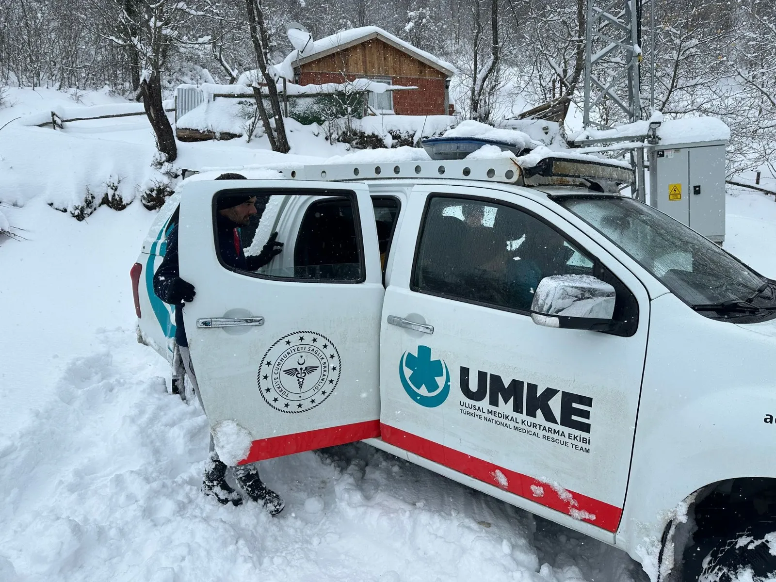 Umke Ekibi Kastamonu'nun Karla Kaplı Yollarında 75 Yaşındaki Hasta Için Seferber Oldu! 1