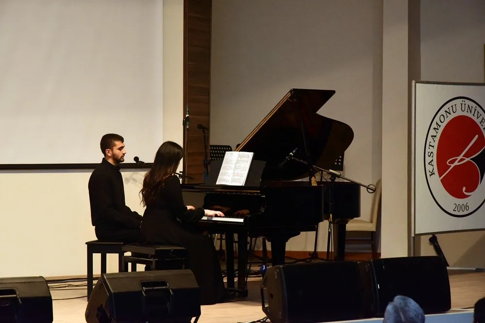 Kastamonu Üniversitesi Öğrencilerinden Yarıyıl Konseri! 3