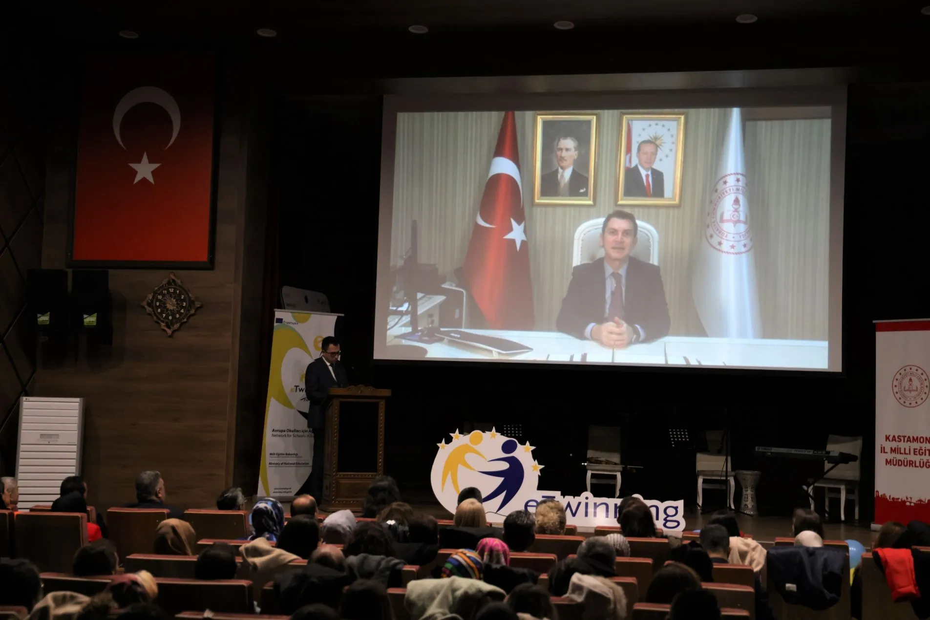 Kastamonu'da Etwinning Ödülleri Sahiplerini Buldu!