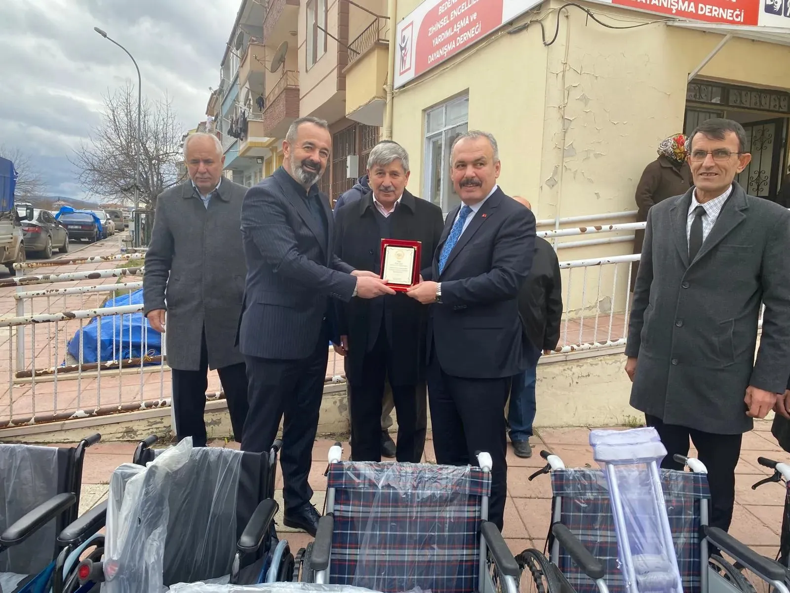 Taşköprü'de Özel Bireylere Umut Oldular Tekerlekli Sandalyeler Teslim Edildi! 3