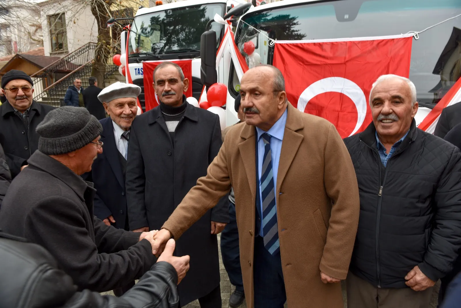 Taşköprü’ye 3 Yeni Çöp Kamyonu Kazandırıldı Tanıtım Töreni Gerçekleştirildi! 5