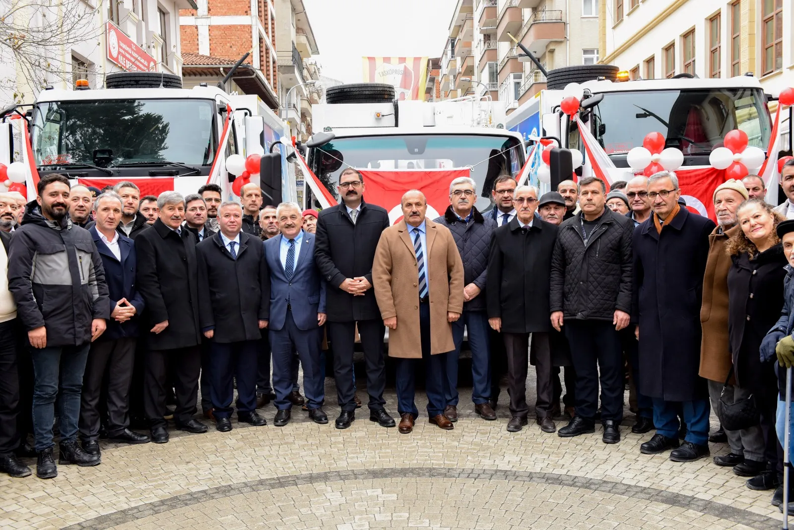 Taşköprü’ye 3 Yeni Çöp Kamyonu Kazandırıldı Tanıtım Töreni Gerçekleştirildi! 8