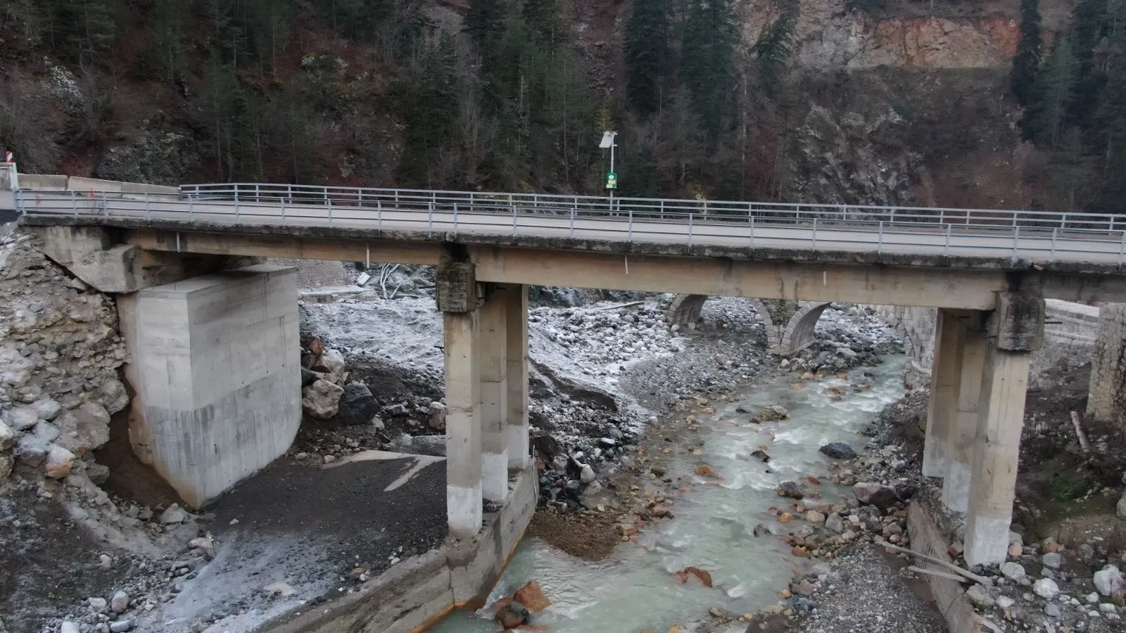 2 Büyük Selde Zarar Görmüştü Kastamonu'daki 126 Yıllık Köprü Yok Olma Seviyesinde! 3