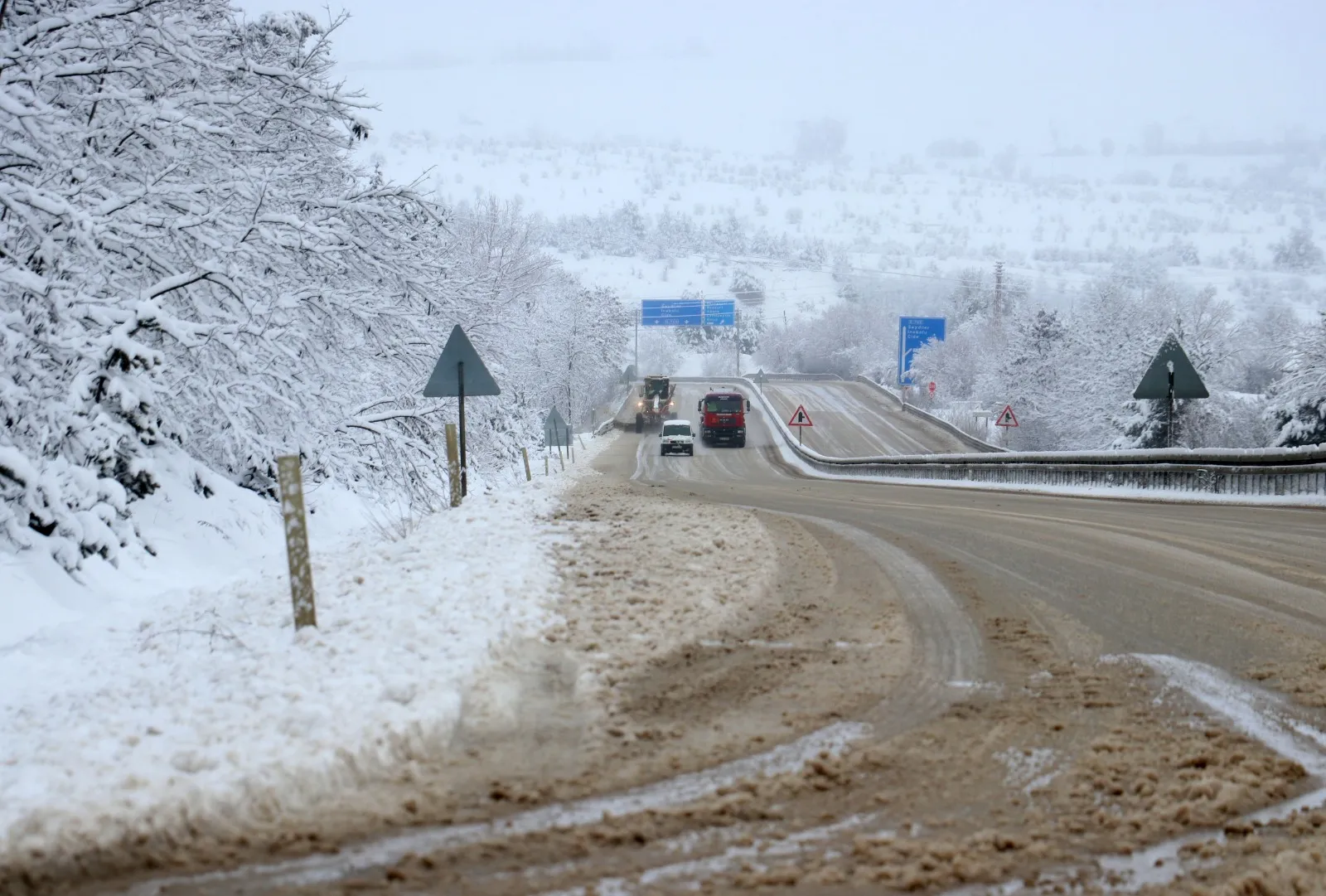 Kar Yağışı Kastamonu’yu Esir Aldı Çalışmalar Sürüyor! 4