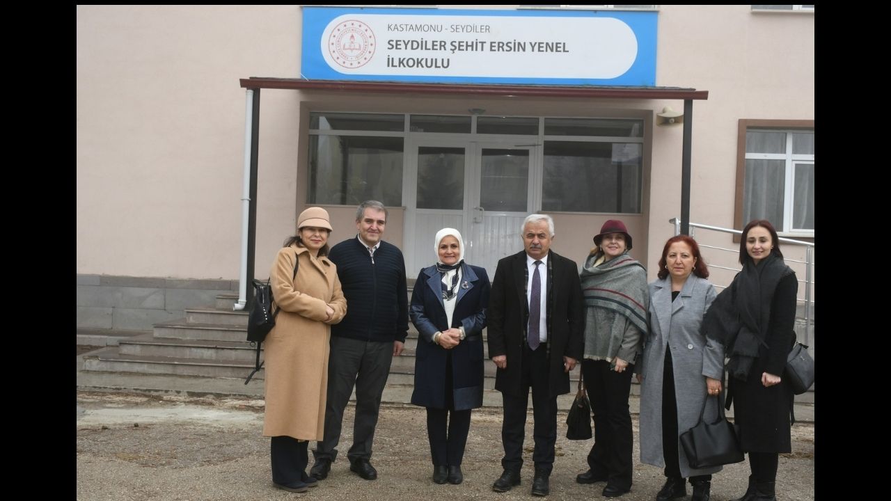 Kastamonu Kadın Derneği’nden, Kastamonu’daki Öğrencilere Kışa Karşı Güçlü Yardım (2)