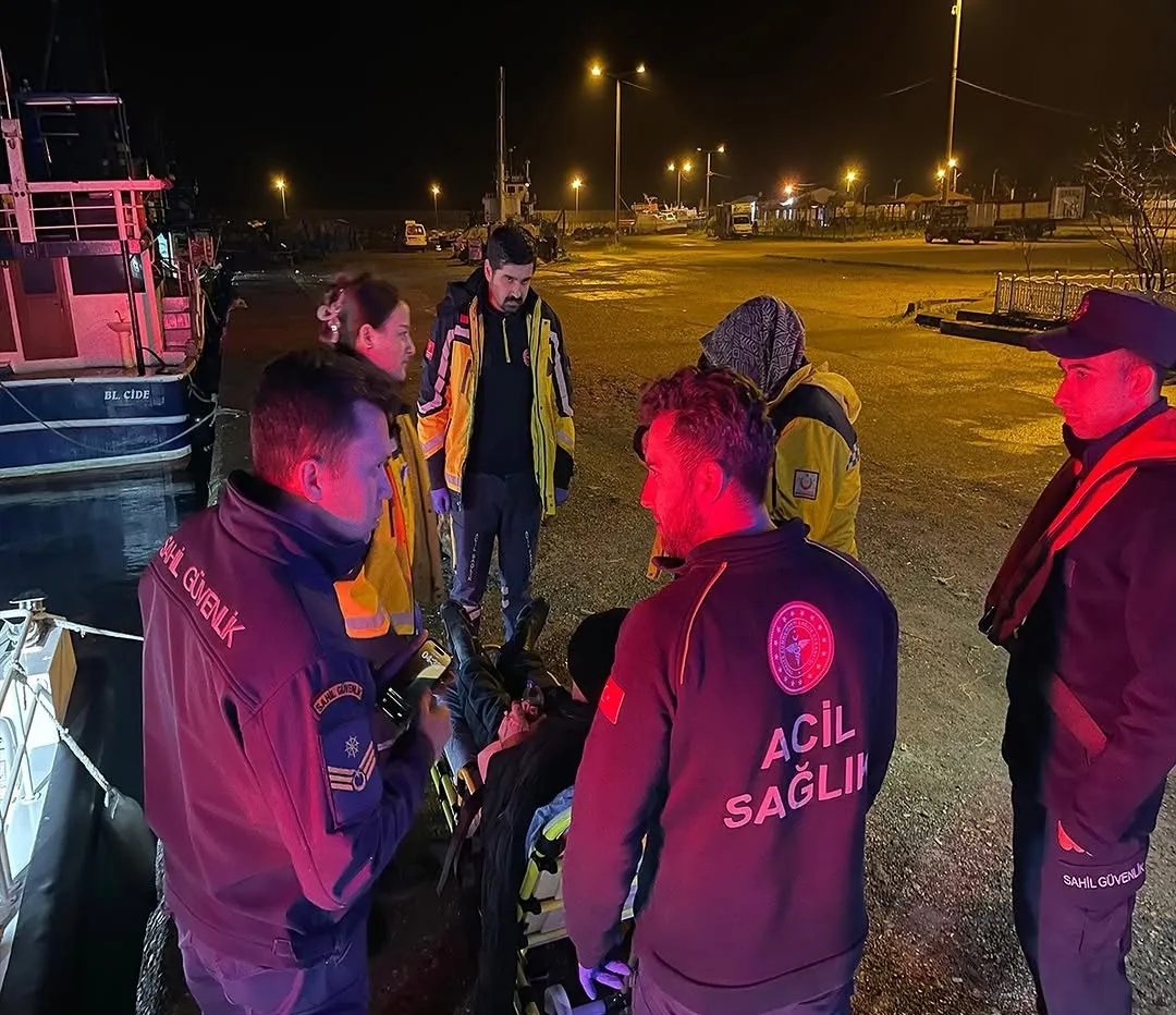 Kastamonu Sahilinde Hastalanan Denizciye Hızlı Müdahale Ekipler Seferber Oldu! 2