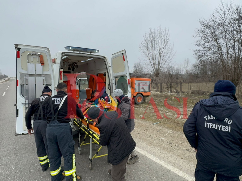 Kastamonu Taşköprü Yolunda Feci Kaza 1'I Ağır, 3 Yaralı! 11