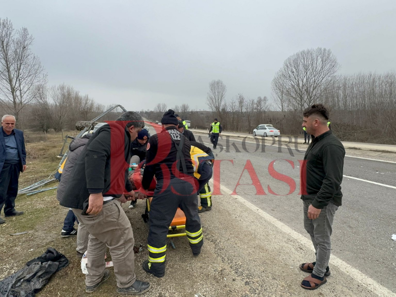 Kastamonu Taşköprü Yolunda Feci Kaza 1'I Ağır, 3 Yaralı! 5