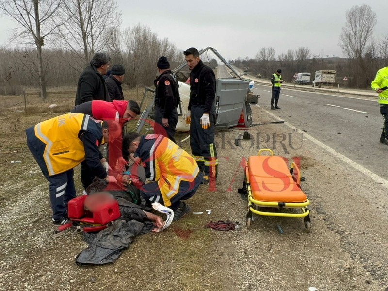 Kastamonu Taşköprü Yolunda Feci Kaza 1'I Ağır, 3 Yaralı! 6