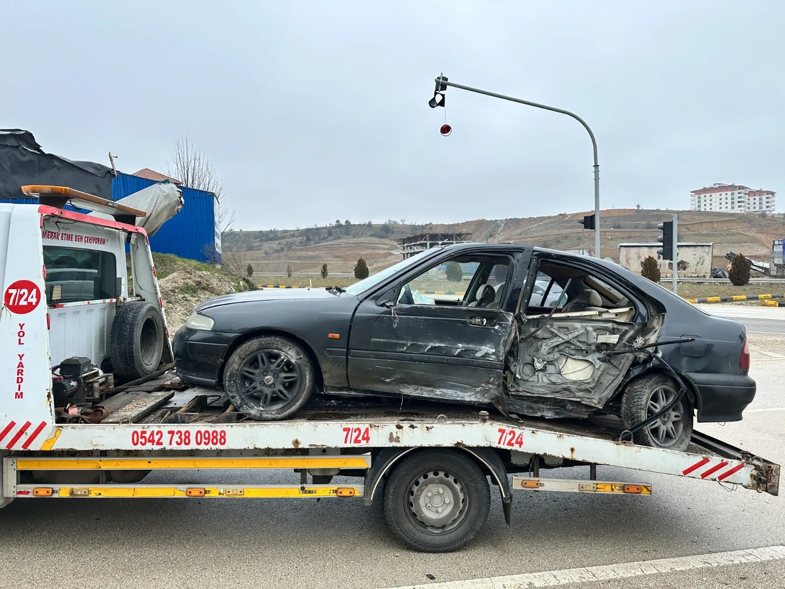 Kastamonu'da Direğe Çarpan Otomobilde 2 Kişi Yaralandı! 1