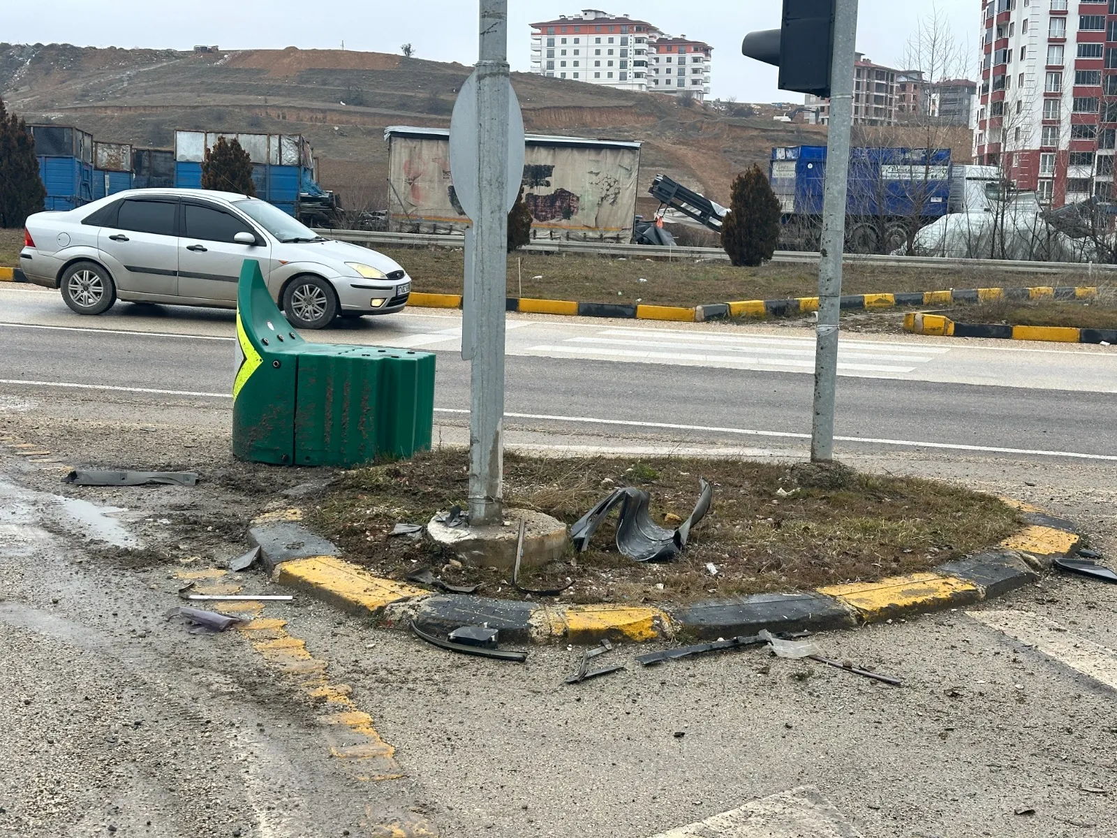 Kastamonu'da Direğe Çarpan Otomobilde 2 Kişi Yaralandı! 12