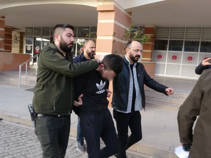 Kastamonu'da Komşusunu Öldürüp 3 Kişiyi De Yaralayan Sanık “Pişmanım 12-1