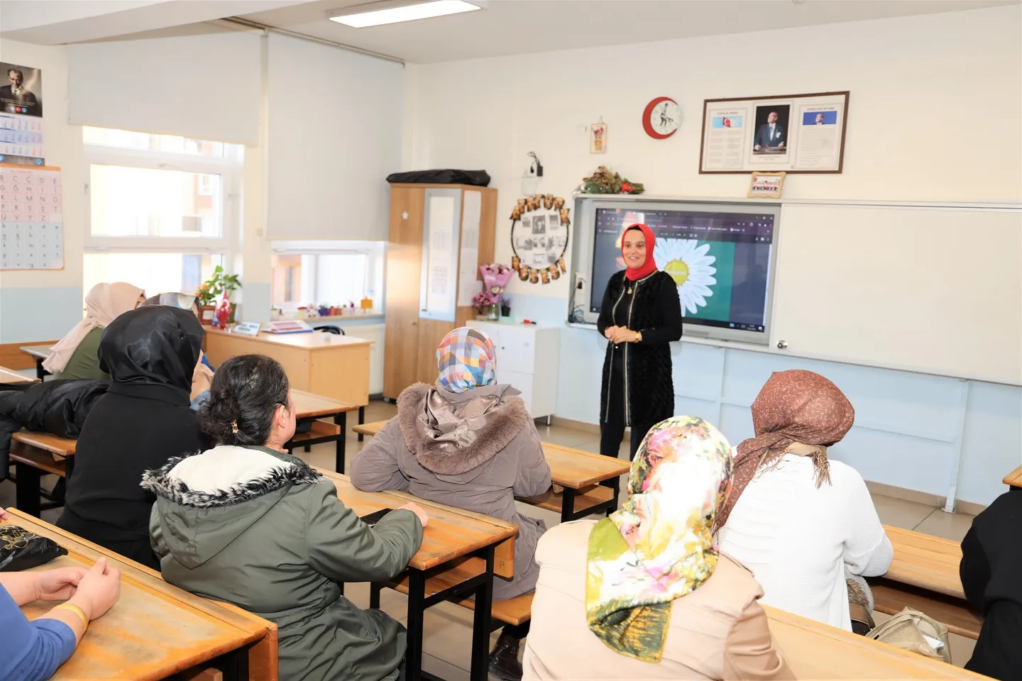 Kastamonu'da Maarif Modeli Ebeveyn Okulu Kurs Programları Başladı