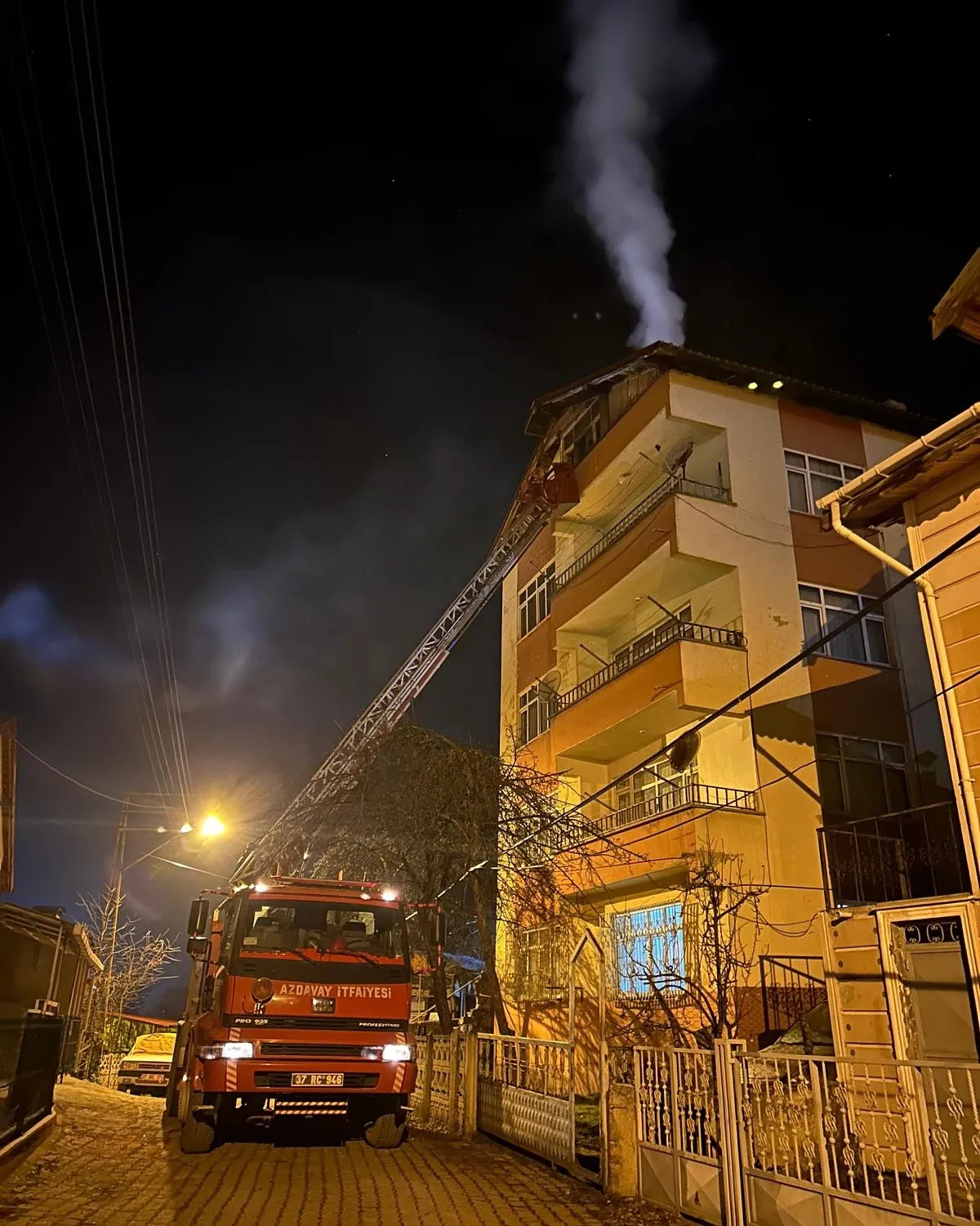 Kastamonu'daki 5 Katlı Binada Korkutan Yangın!