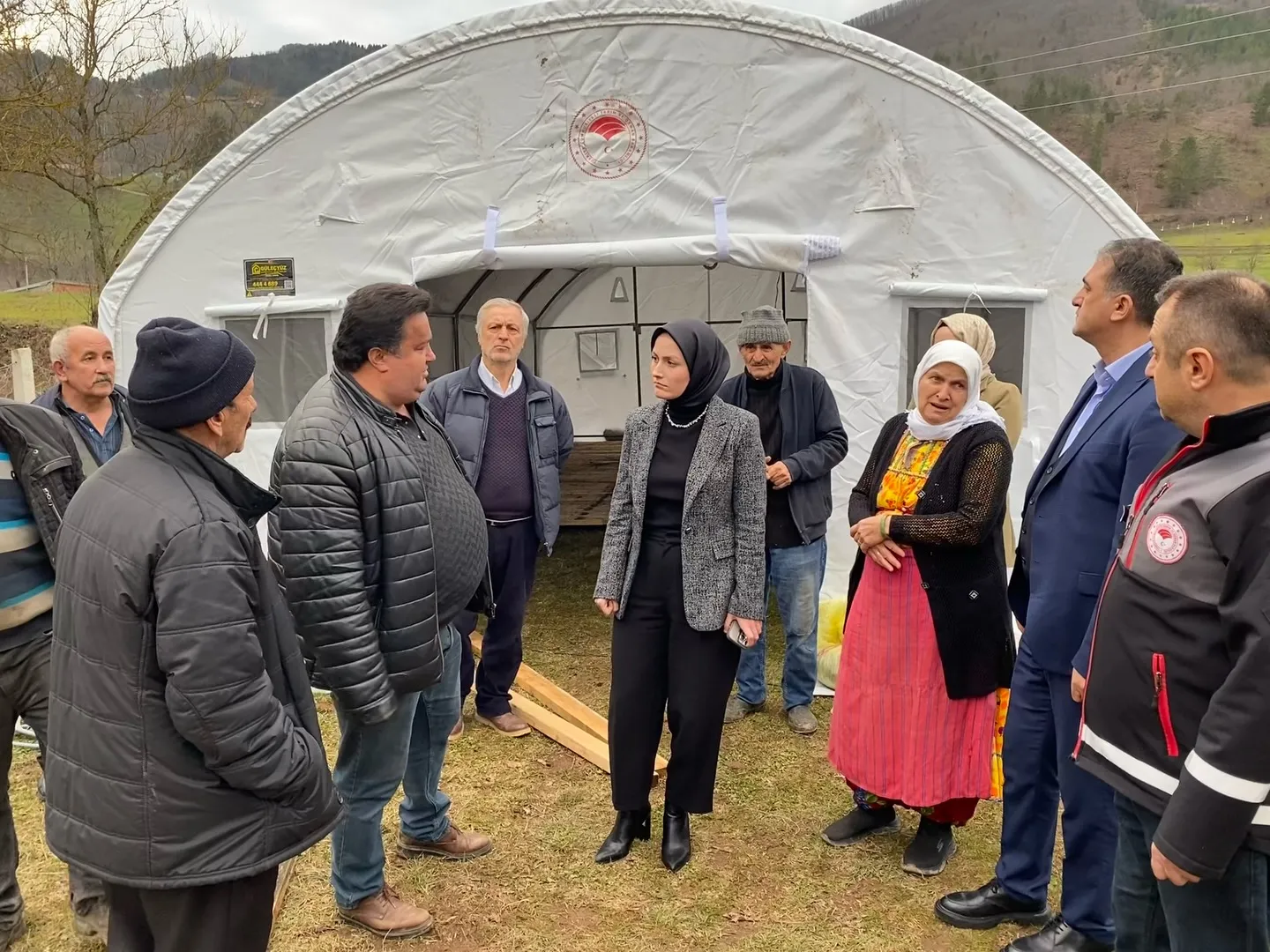 Kastamonu'daki Yangında Evi, Ahırı Ve 2 Hayvanını Kaybetmişti Yetkililerden Destek Geldi! 1