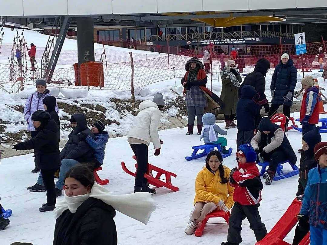 Kayak, Telesiyej, Kızak Ilgaz’da Çocuklara Özel Kar Şöleni! 1