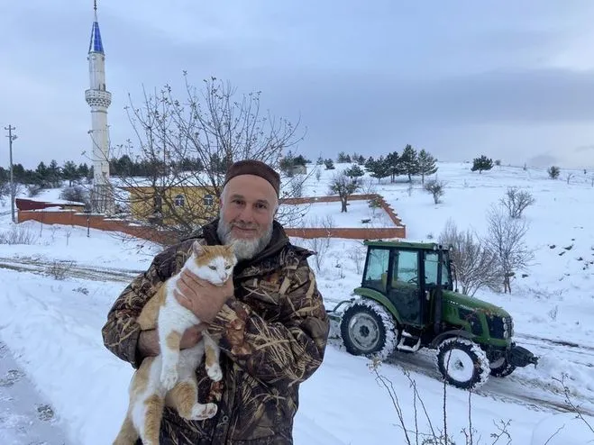 Taşköprü'de Imam Mahsur Kaldı Türkiye'nin Örnek Muhtarından 10 Kilometrelik Yardım Eli! 7