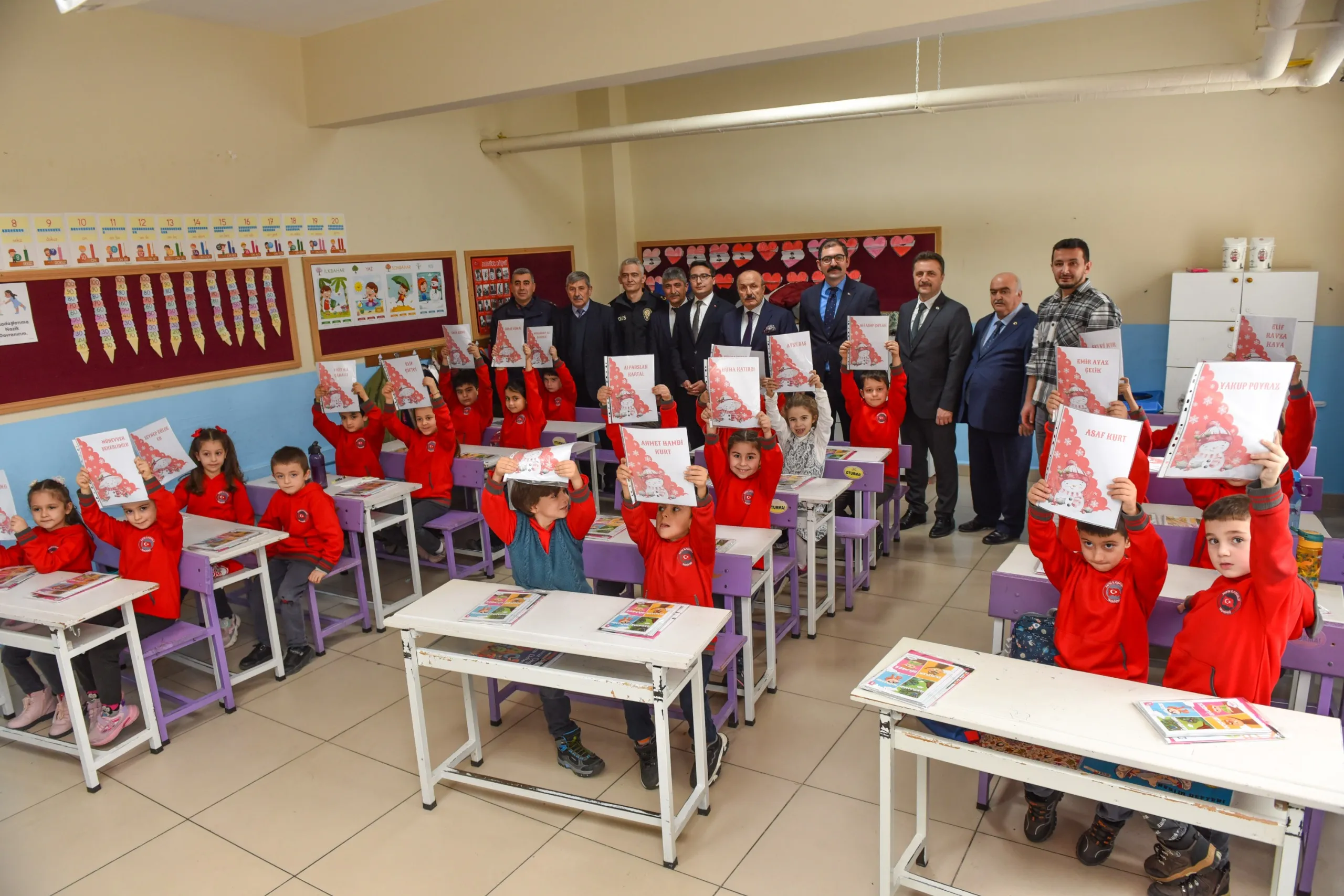 Taşköprü’de Öğrencilere Karnelerini Protkol Üyeleri Takdim Etti! 20