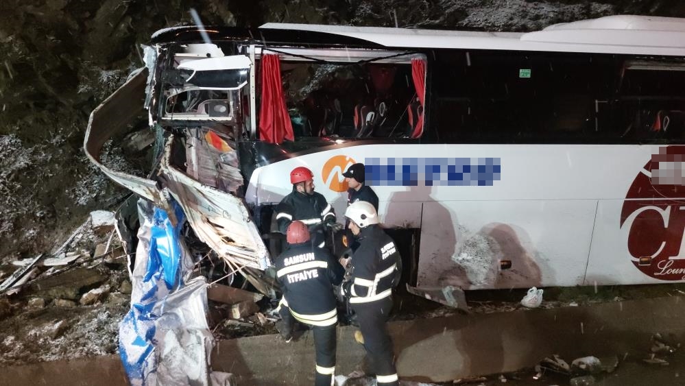 Gresun Istanbul Otobüs Trafik Kazası (3)