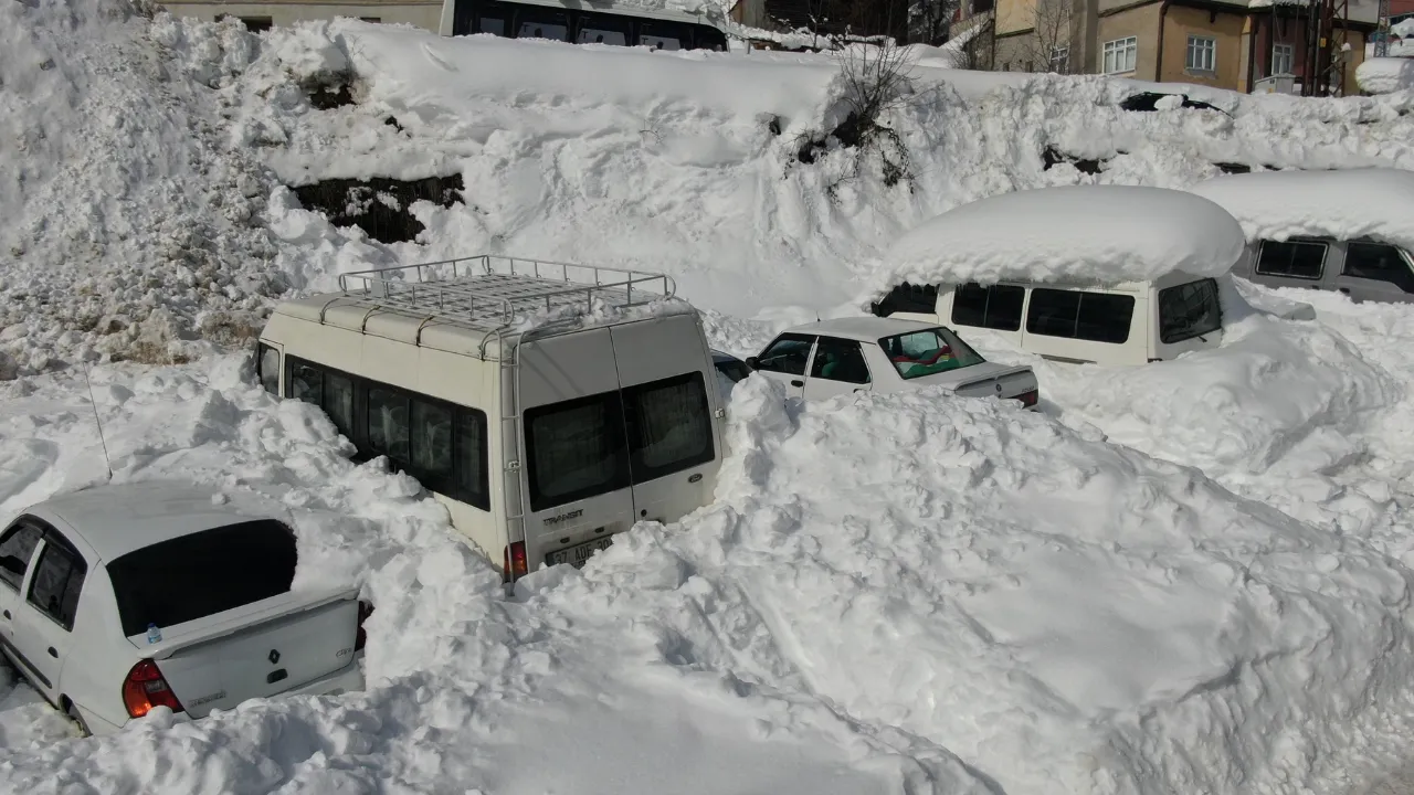 Kar Kalınlığı 2 Metreyi Aşan Kastamonu'nun Ilçesinde Hayat Felç Oldu! 8