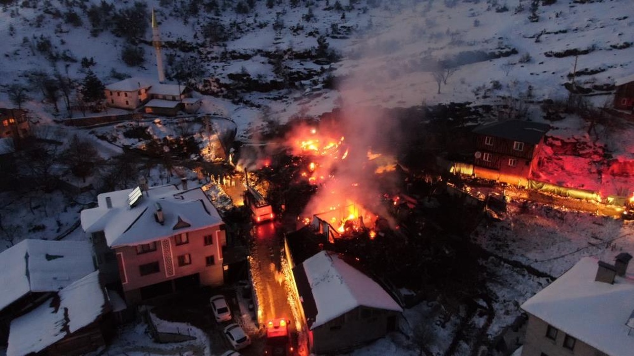 Kastamonu Ağlı Tunuslar Köyü Yangın (1)-1