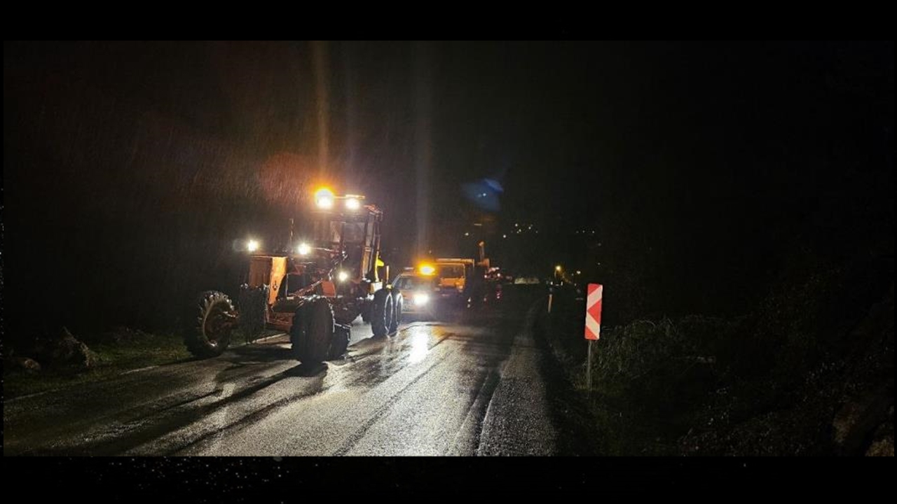 Kastamonu Bartın Karayolunda Heyelan (2)