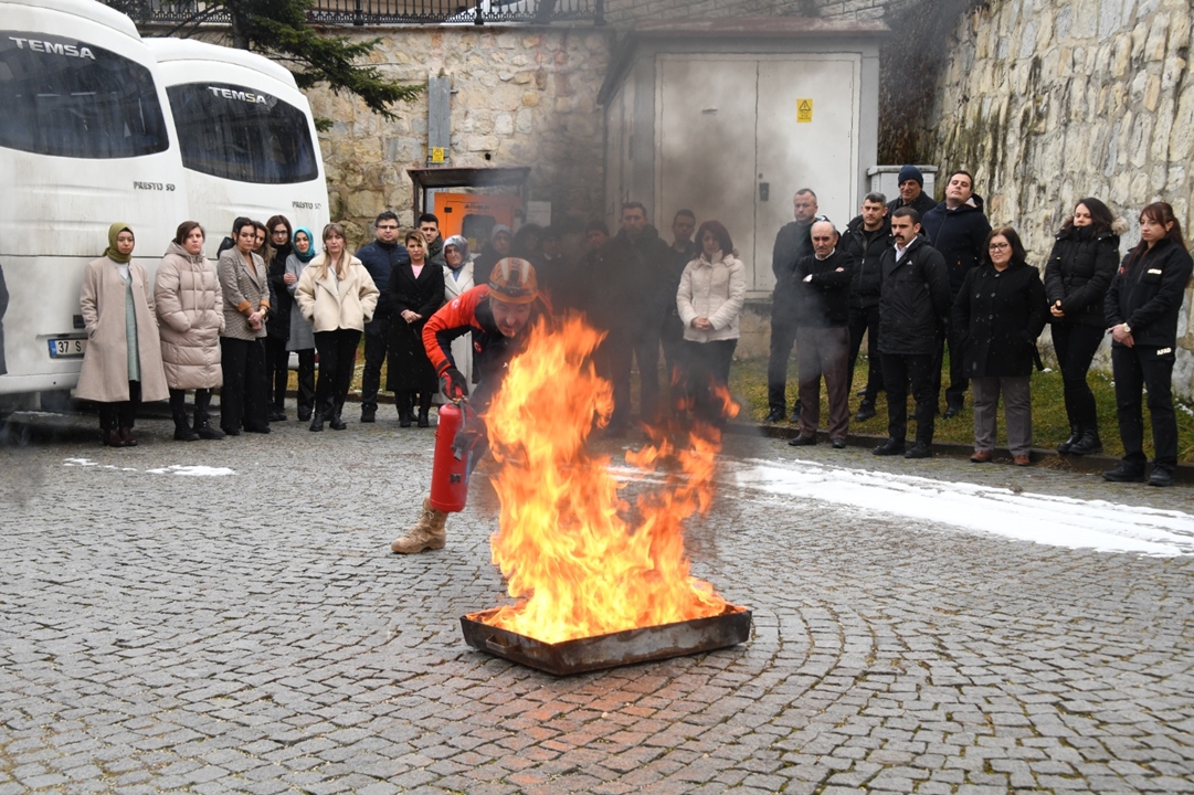 Kastamonu Valiliği Yangın Söndürme Eğitimi (5)