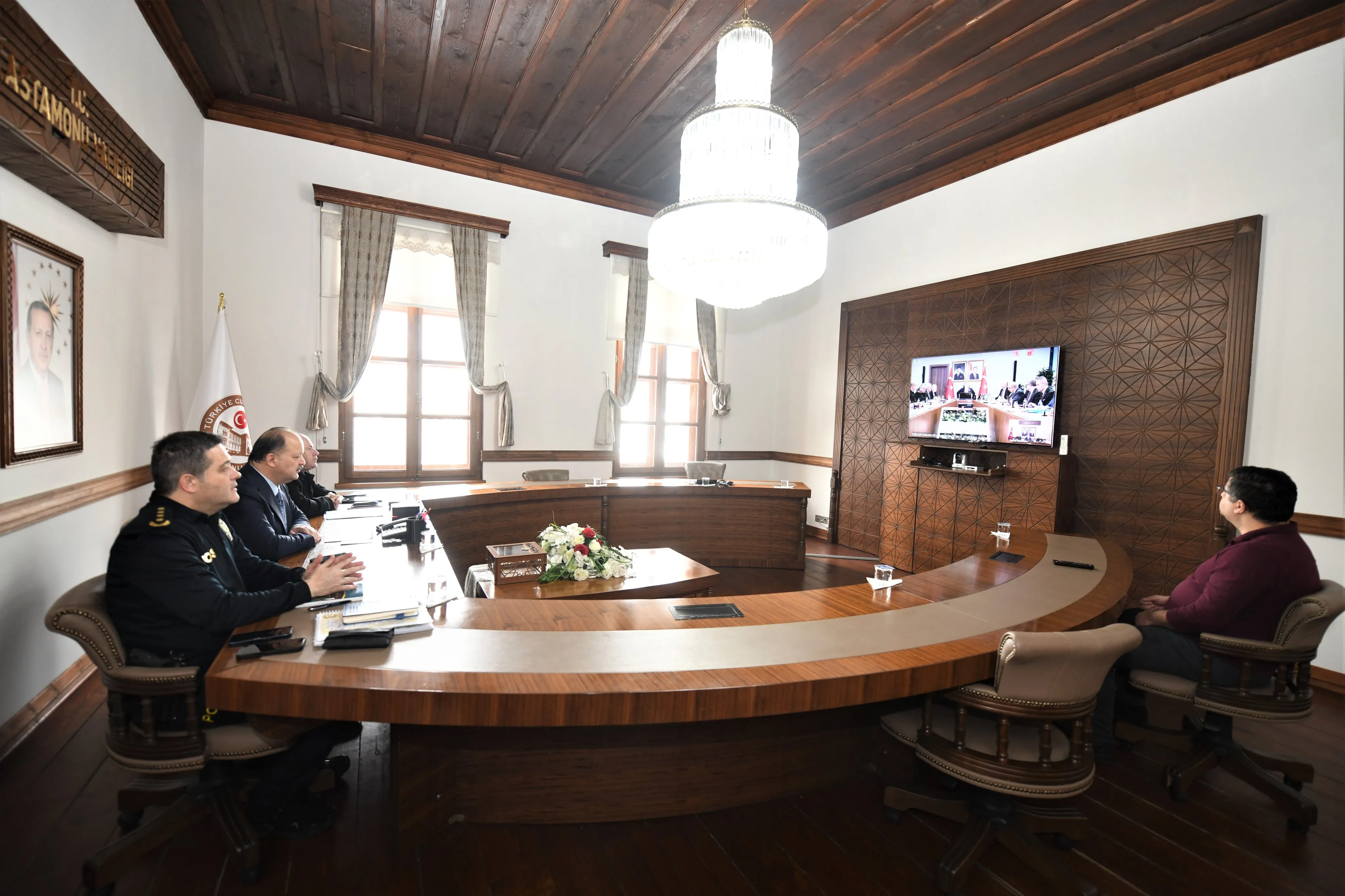 Kastamonu Valisi Dallı, Bakan Yerlikaya'nın Başkanlığındaki Toplantıya Katıldı