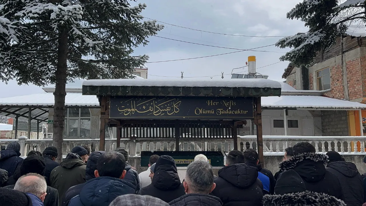 Kastamonu'da 25 Yıl Muhtarlık Yapmıştı Son Yolculuğuna Uğurlandı!