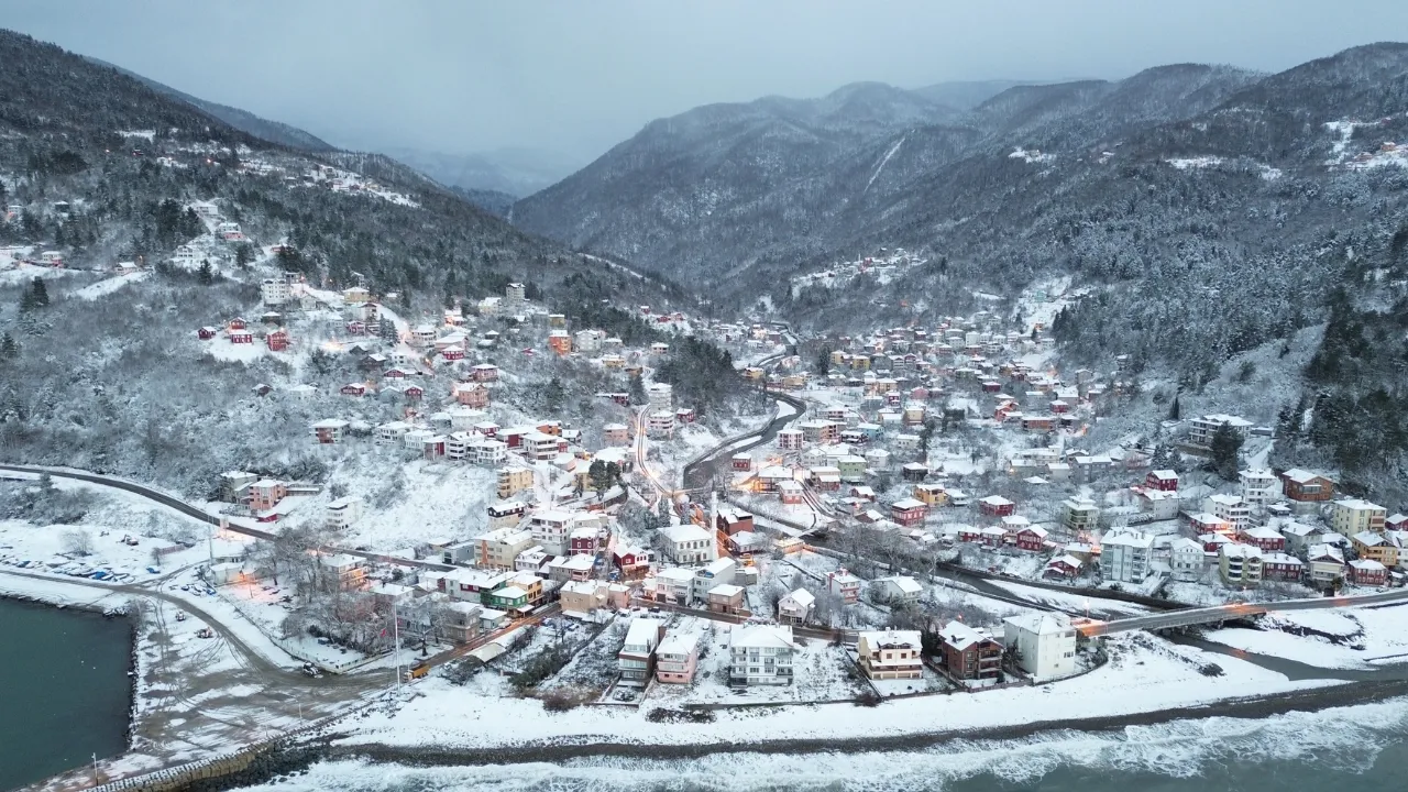 Kastamonu'da Büyüleyici Kar Manzarası Görüntülendi 1