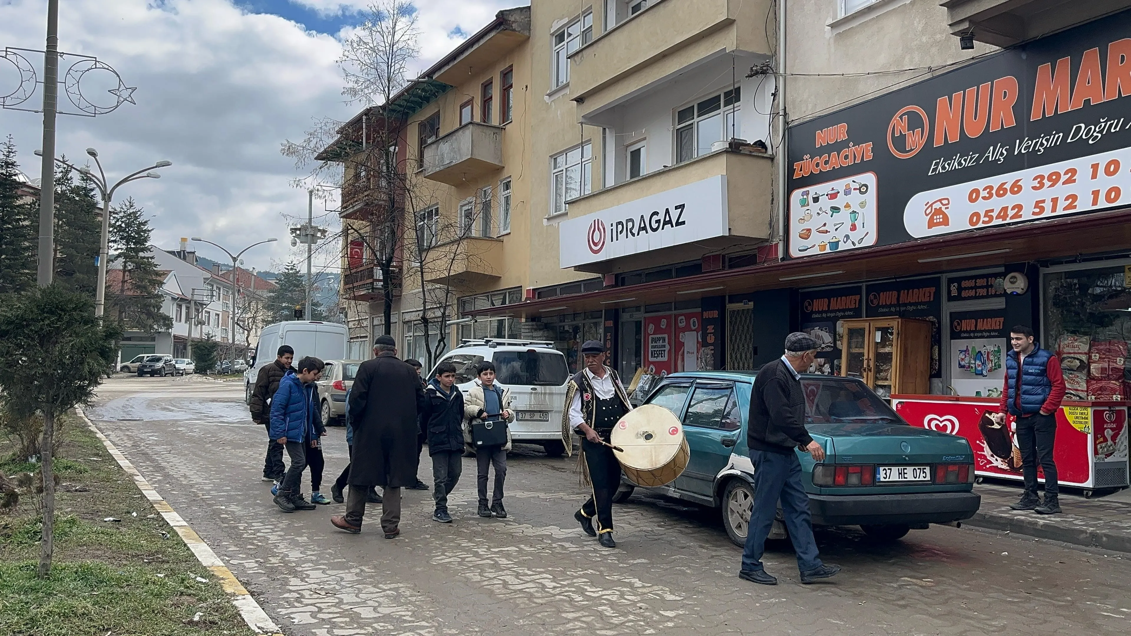 Kastamonu'da Çocuklar Maniler Söyleyerek Ramazan Ayının Gelişini Kutladı