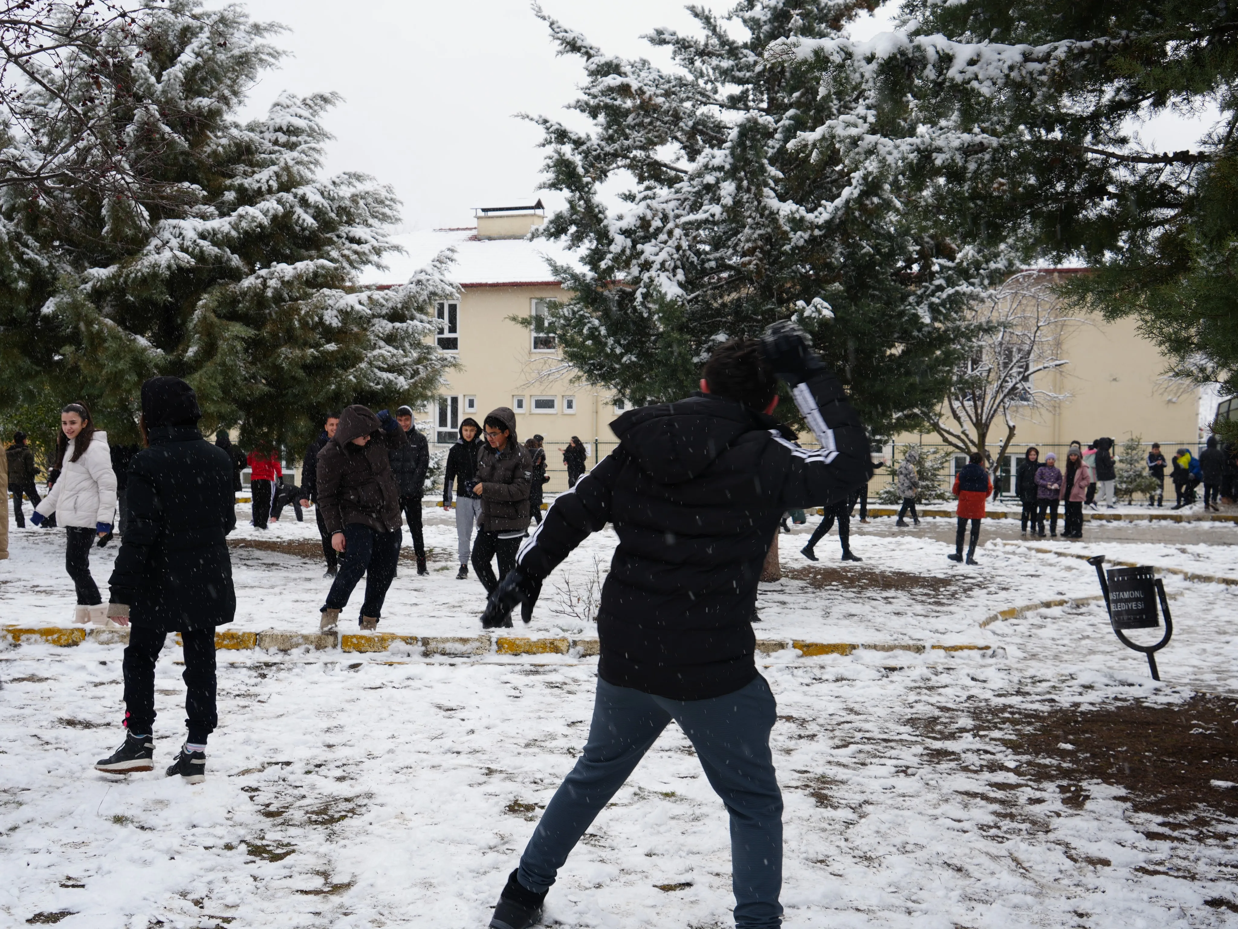 Kastamonu'da Çocukların Kar Neşesi! 5