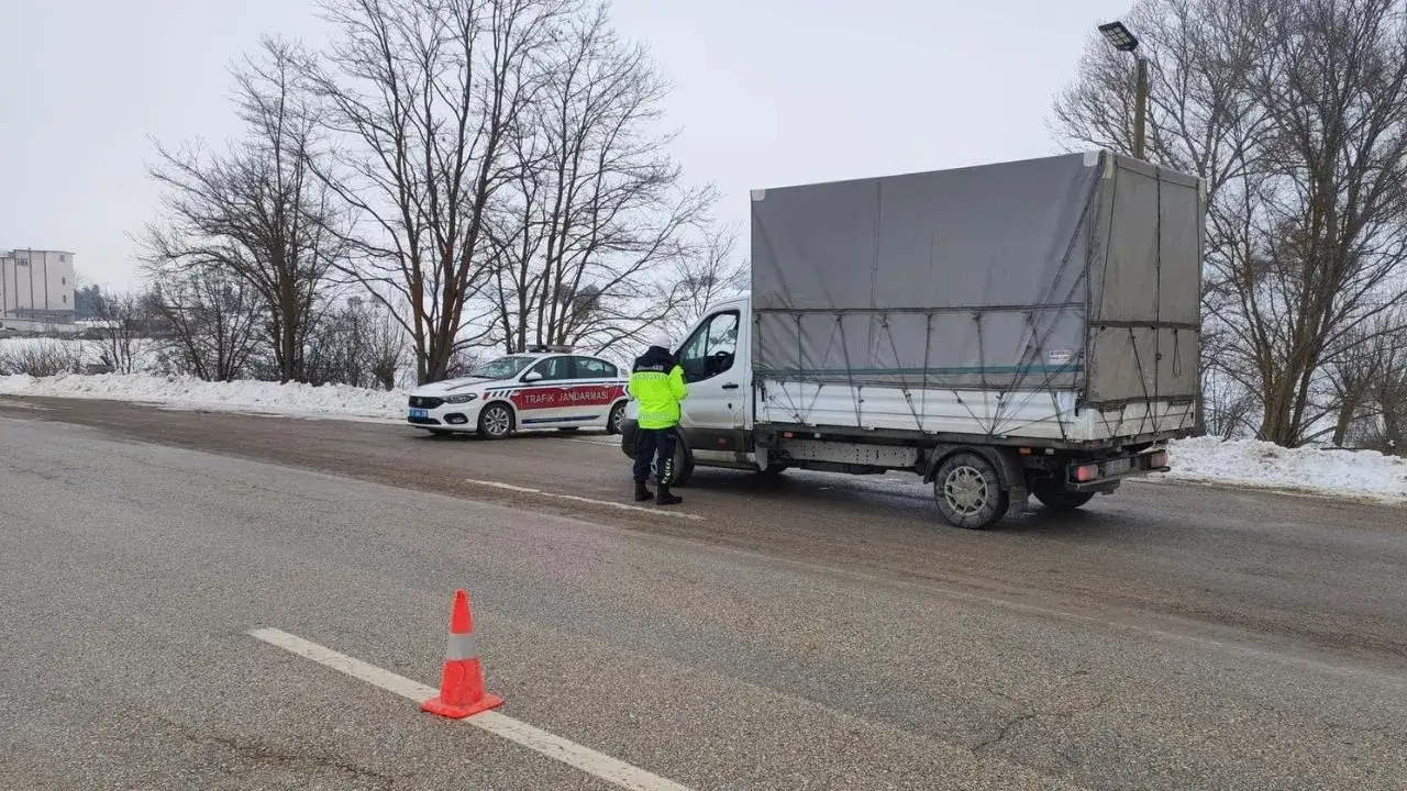 Kastamonu’da Emniyet Kemeri Uygulaması Gerçekleştirildi (1)