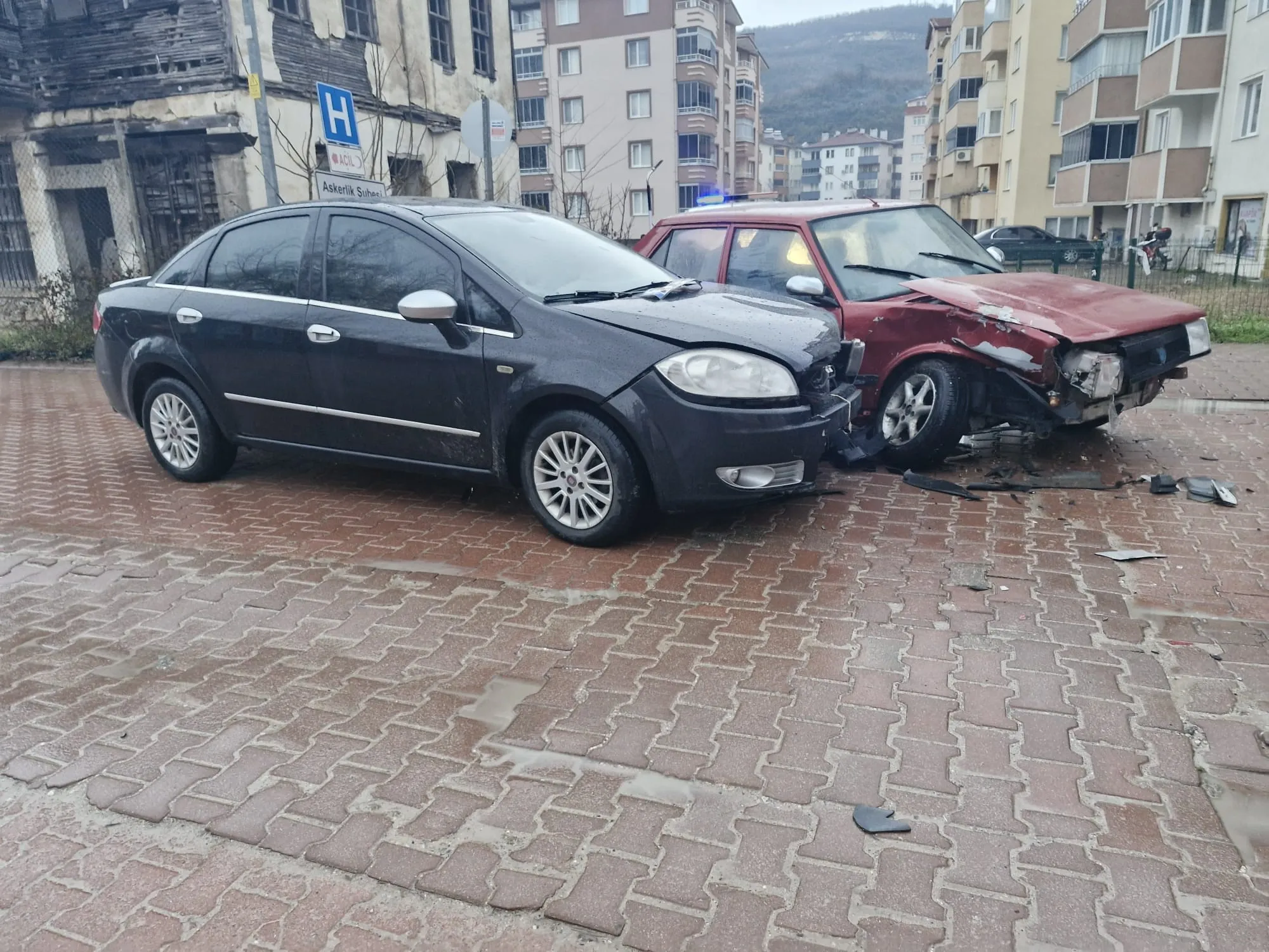 Kastamonu'da Kaza İki Otomobil Çarpıştı!