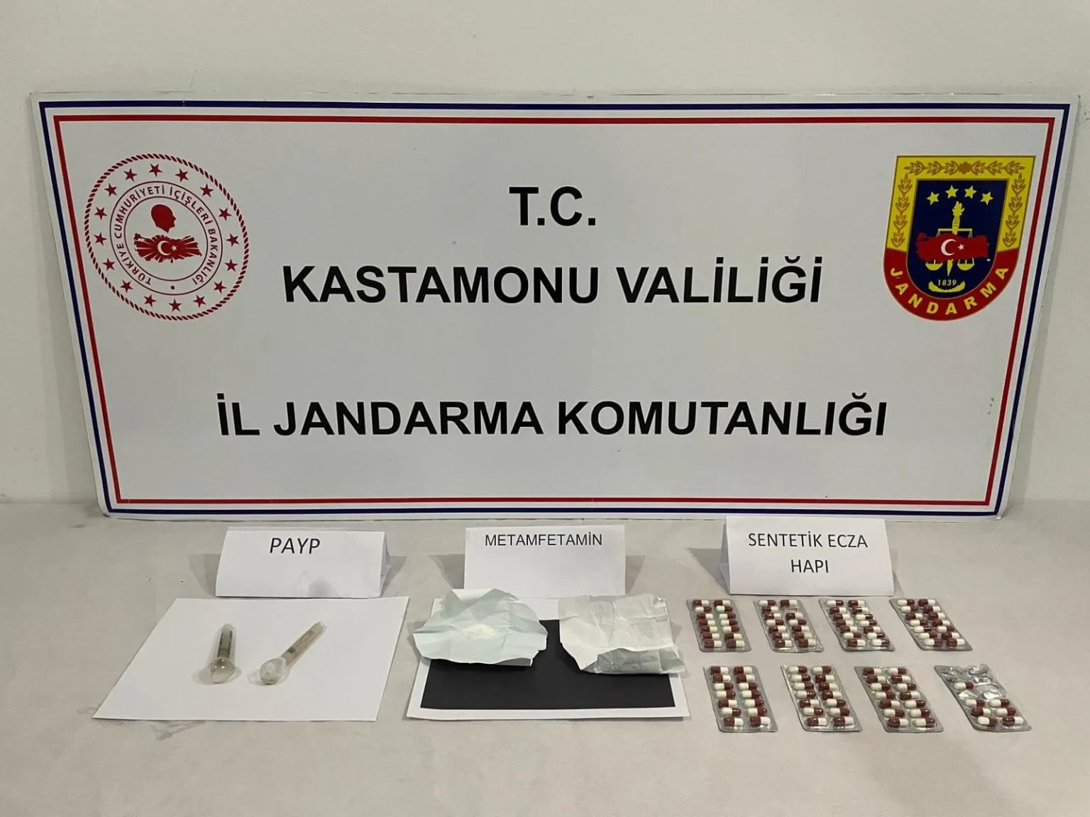 Kastamonu’da Uyuşturucuya Geçit Yok Çok Sayıda Gözaltı! (3)