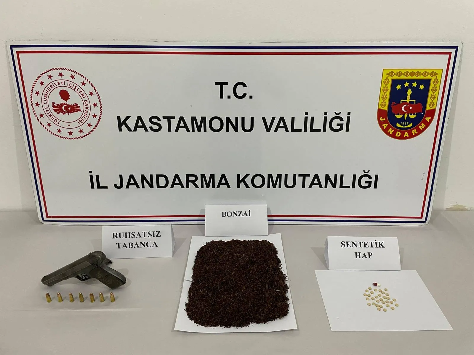 Kastamonu’da Uyuşturucuya Geçit Yok Çok Sayıda Gözaltı! (4)